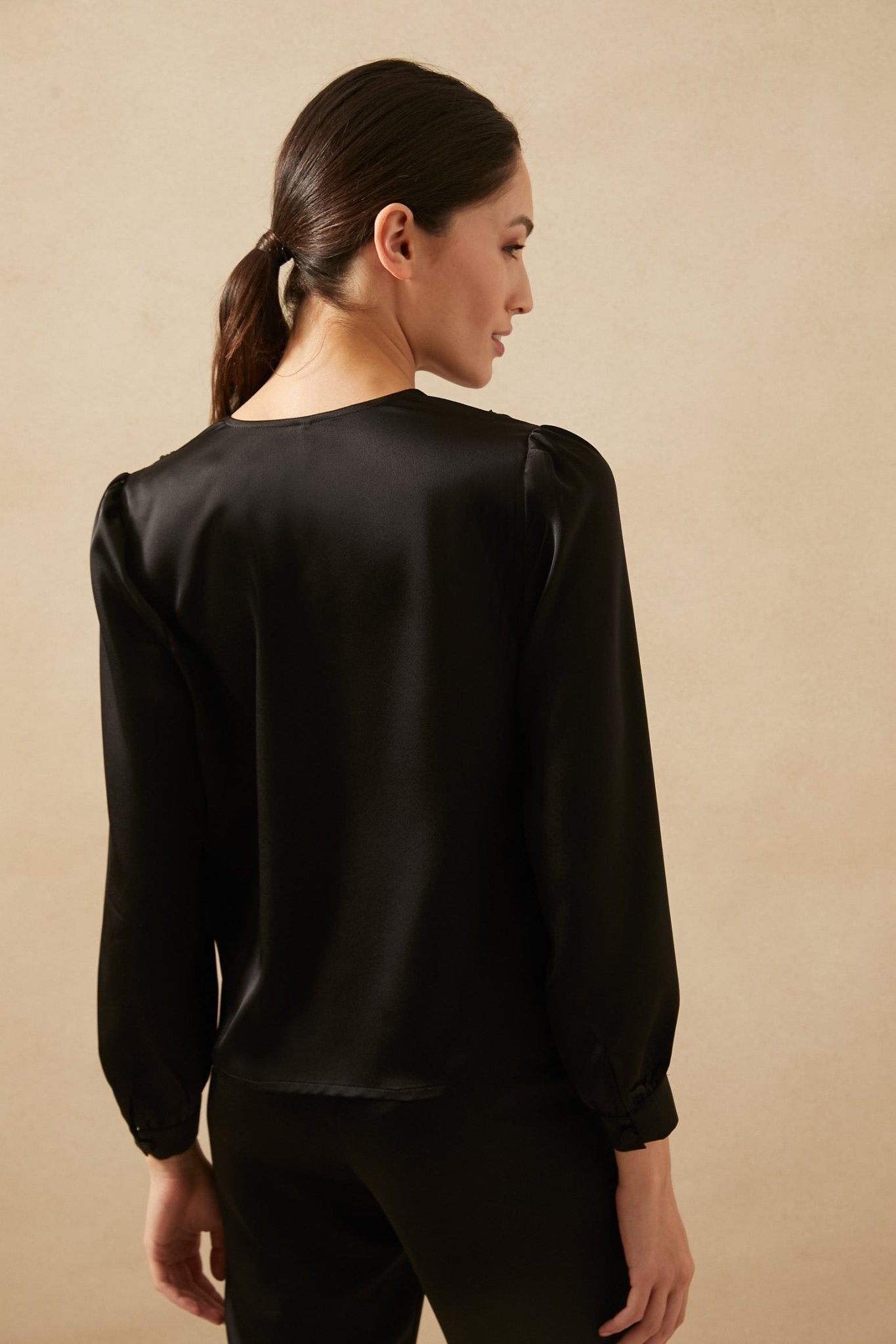 Blusa LADERA Black Mercury